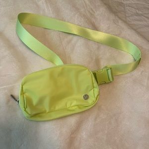 Lululemon Faded Zap Belt Bag NWOT